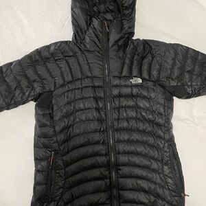 The North Face Women’s summit series packable down jacket, size L